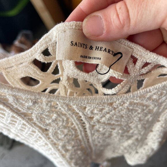 Crochet top with feather side strings - Picture 3 of 3